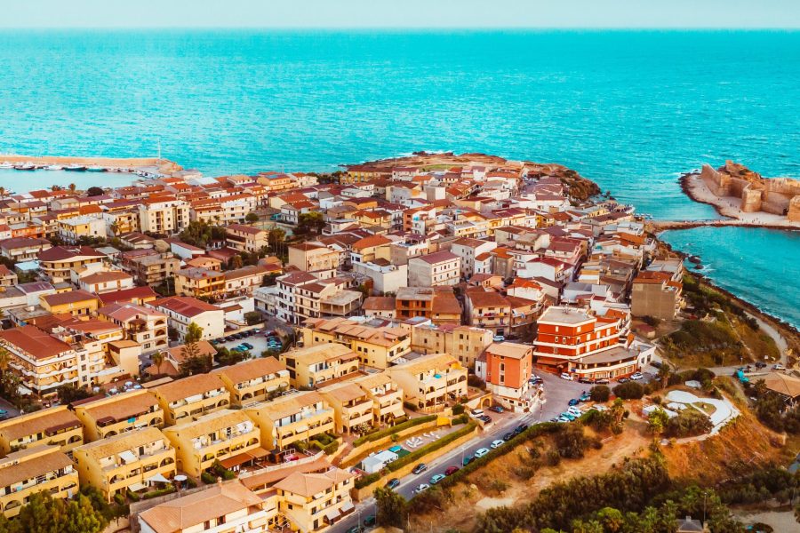 Lo otra Italia: Puglia y Calabria con la CAM 2025