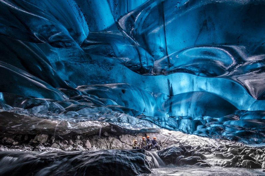 EXCURSIÓN A LA CUEVA DE HIELO DE CRISTAL CON PASEO EN SUPER JEEP