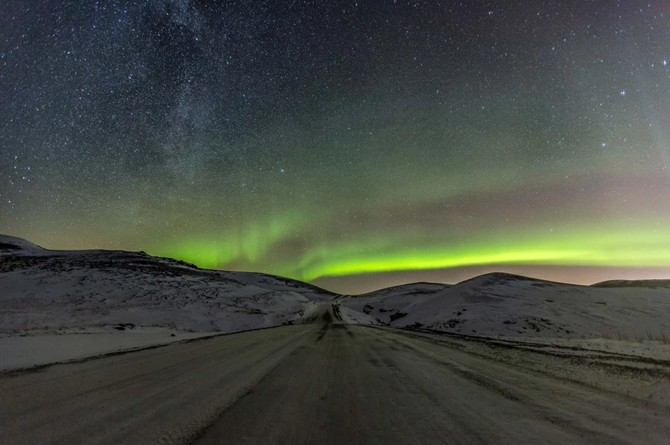 PERSIGUE LA AURORA BOREAL