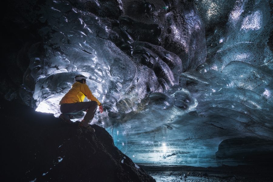 EXCURSIÓN A LA CUEVA DE HIELO DE KATLA (BAJO EL VOLCÁN)